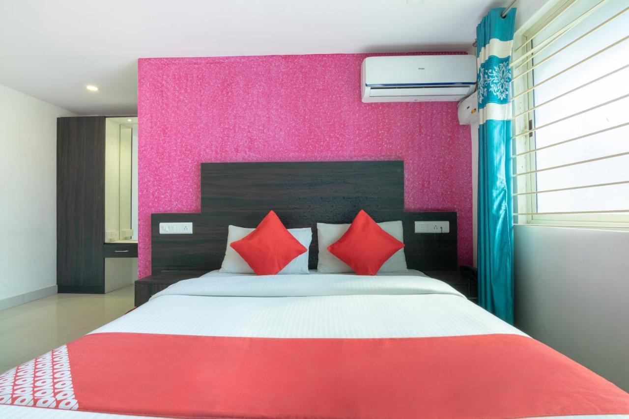 Hotel Oyo 13594 Mathrushree Residency Bangalore Exterior foto